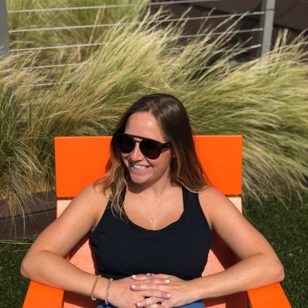 Meet your Posher, Elizabeth